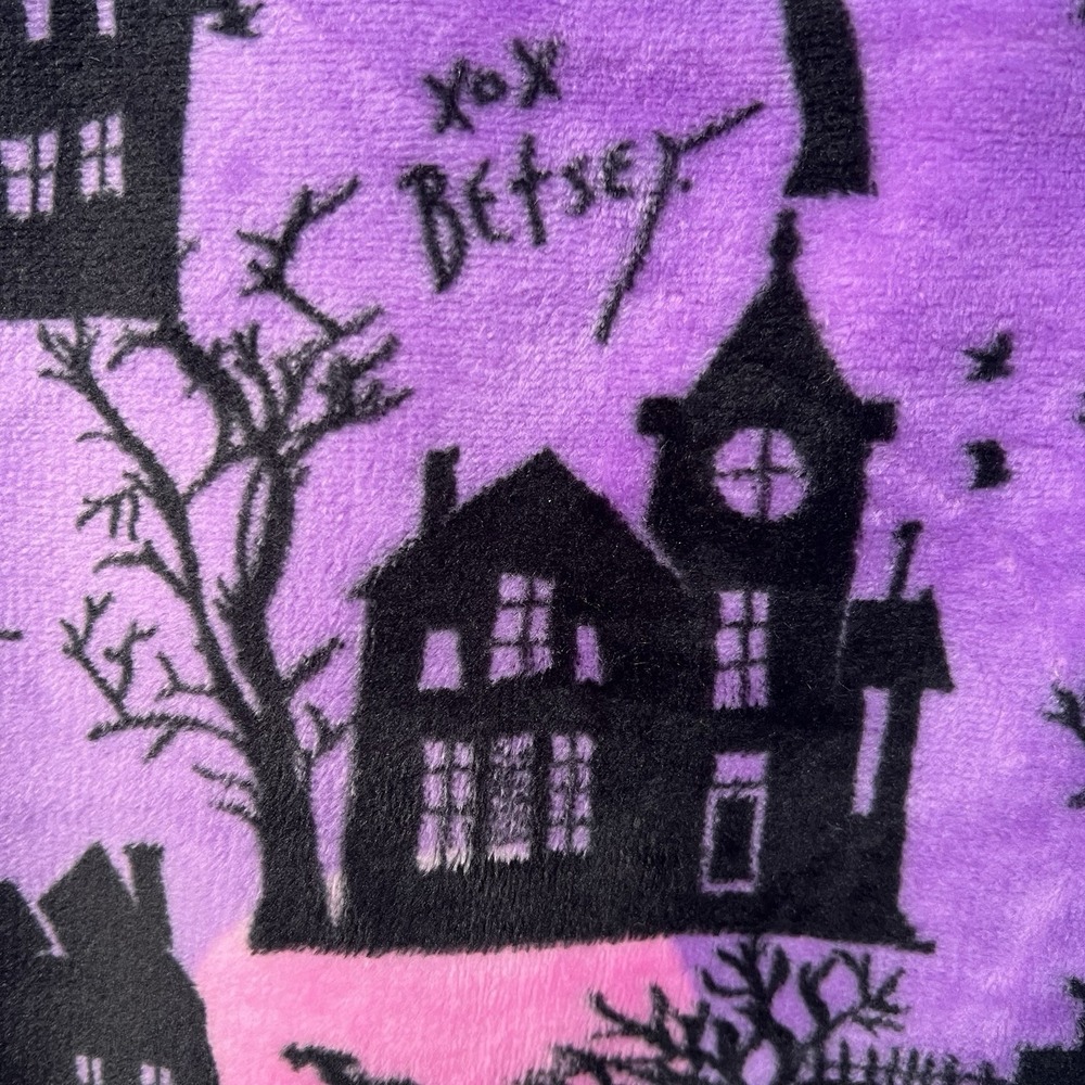 Betsey Johnson Halloween Haunted House Plush Blanket Throw Purple 50x60 NEW